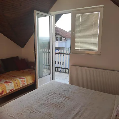 Sanja アパート ソコバニャ