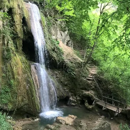 アパート Sanja ソコバニャ