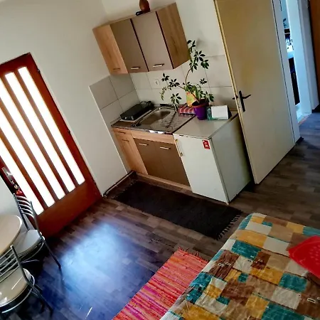 Sanja アパート *