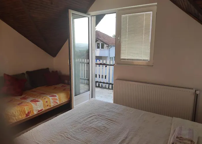 Sanja 아파트 소코 반자